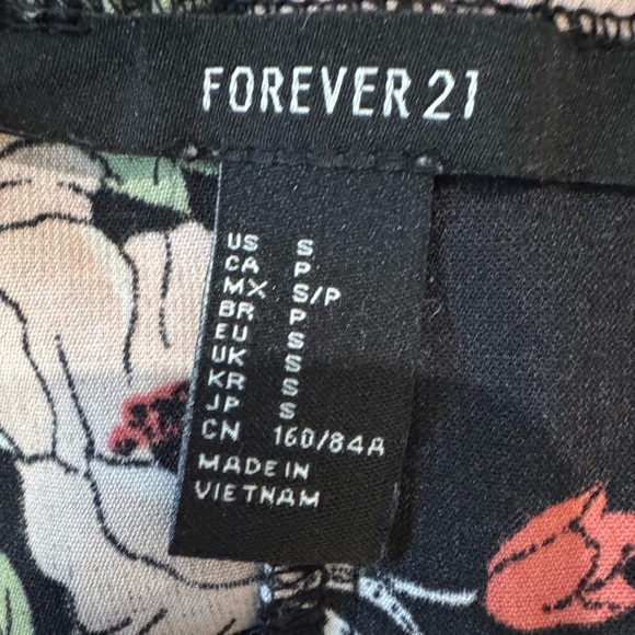 Forever 21 Floral Off-Shoulder Blouse Size Small - Picture 4 of 6